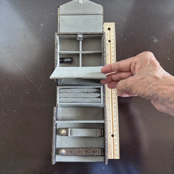 Nordstrom Jewelry Travel Case Black Sparkle, Compact Glamorous Jewelry Storage - Picture 5 of 14